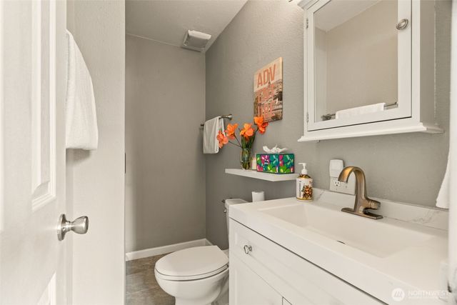 12026 NE 99th Lane, Kirkland, WA 98033