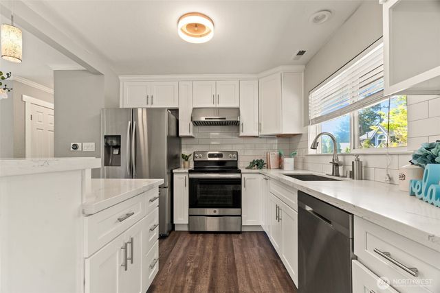 12026 NE 99th Lane, Kirkland, WA 98033