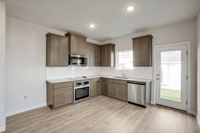 1127 Rusk Way, Lewisville, TX 75077