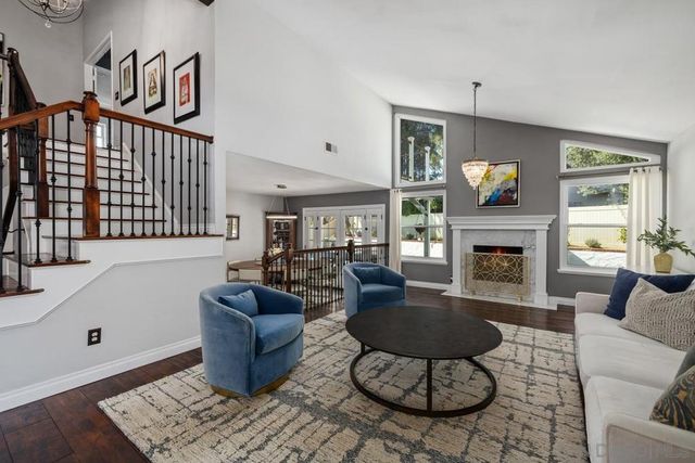 4903 Via Cinta, San Diego, CA 92122