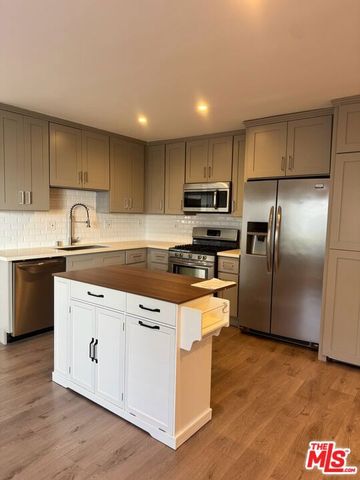 2827 S La Brea Avenue 3, Los Angeles, CA 90016