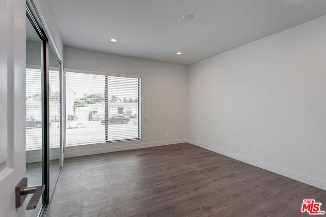 2827 S La Brea Avenue 3, Los Angeles, CA 90016