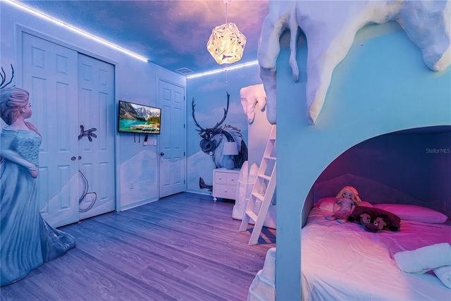 8915 TROPICAL HAVEN COURT, Kissimmee, FL 34747