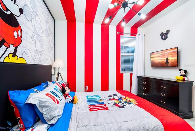 8915 TROPICAL HAVEN COURT, Kissimmee, FL 34747