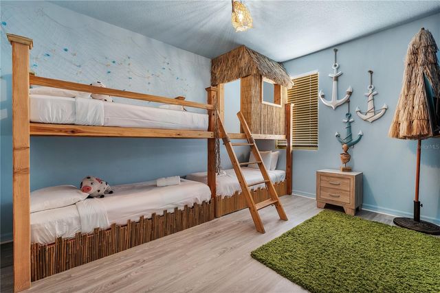 8915 TROPICAL HAVEN COURT, Kissimmee, FL 34747