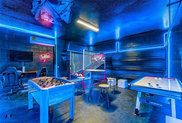 8915 TROPICAL HAVEN COURT, Kissimmee, FL 34747