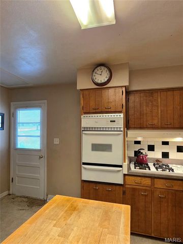 19 E 11th Street, Washington, MO 63090
