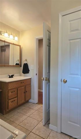 19 E 11th Street, Washington, MO 63090