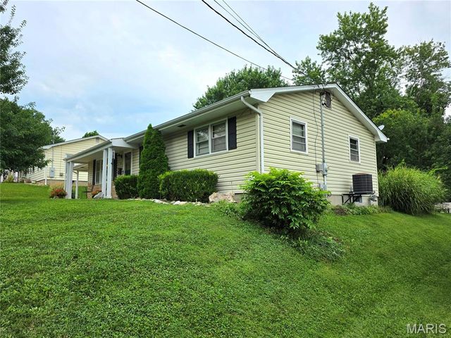 19 E 11th Street, Washington, MO 63090