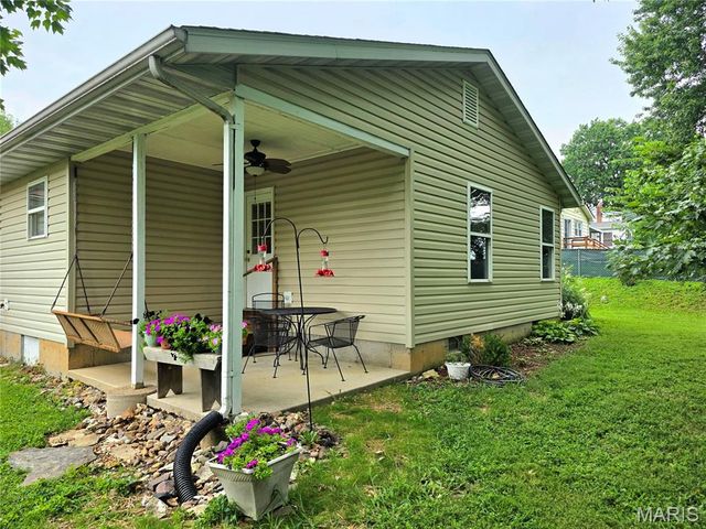 19 E 11th Street, Washington, MO 63090