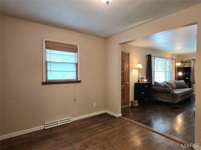 19 E 11th Street, Washington, MO 63090