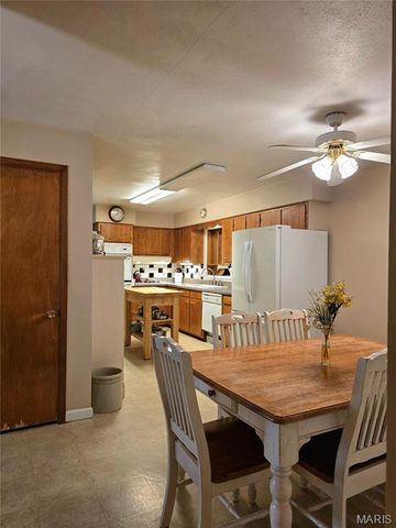 19 E 11th Street, Washington, MO 63090