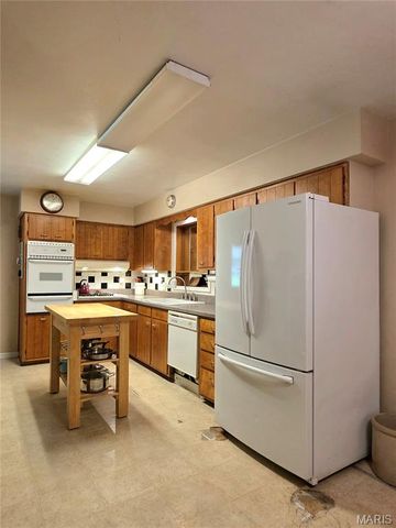 19 E 11th Street, Washington, MO 63090