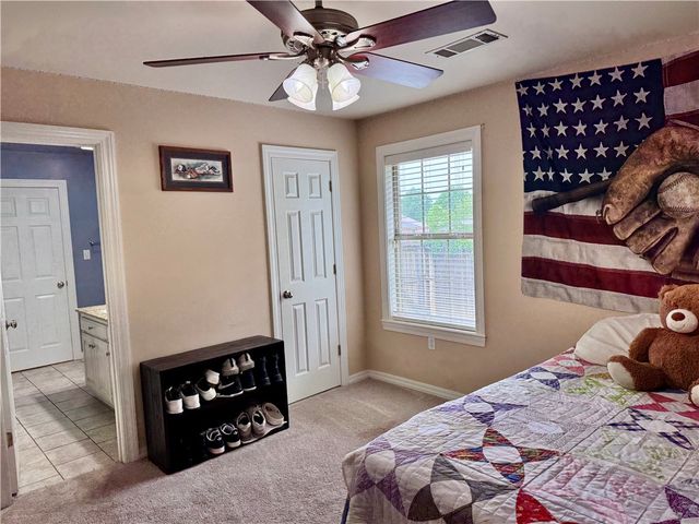 909 S Tulsa Avenue, Russellville, AR 72801