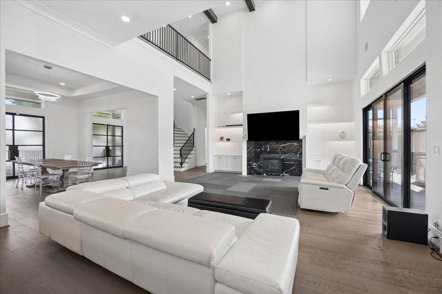 4951 Valkeith Drive, Houston, TX 77096
