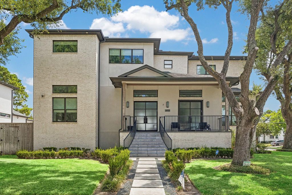 4951 Valkeith Drive, Houston, TX 77096