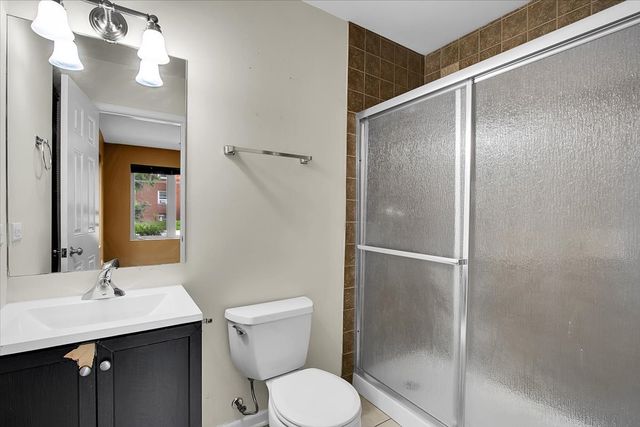 8900 31st Street 18, Brookfield, IL 60513