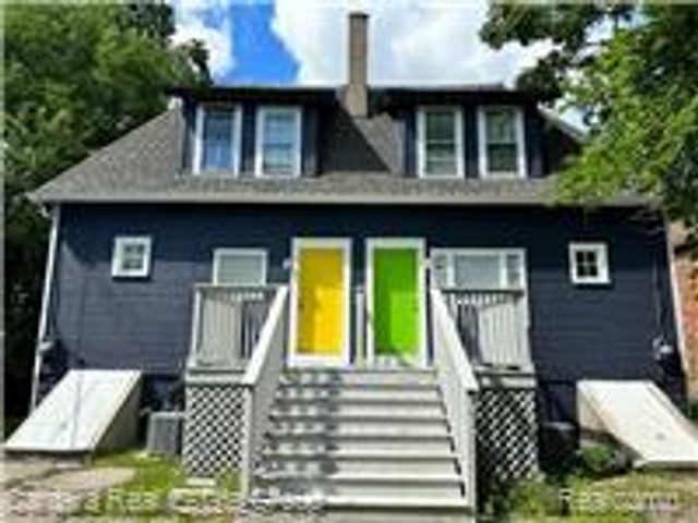 27 Henry Clay, Pontiac, MI 48341