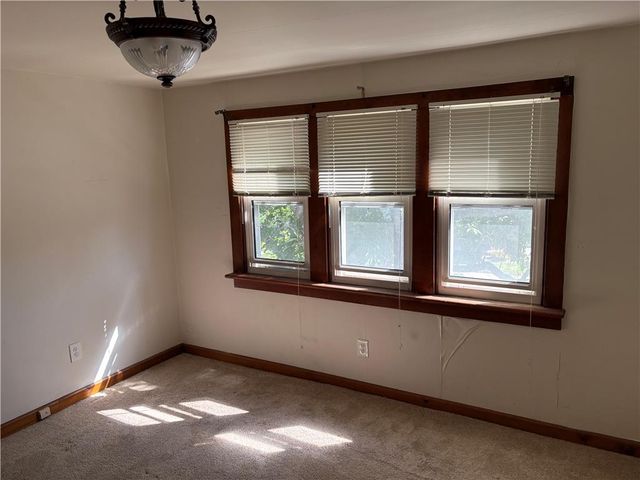 2122 2nd Avenue, Whitehall Twp, PA 18052