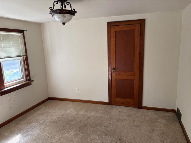 2122 2nd Avenue, Whitehall Twp, PA 18052
