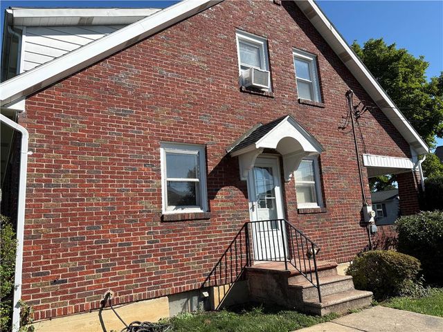 2122 2nd Avenue, Whitehall Twp, PA 18052