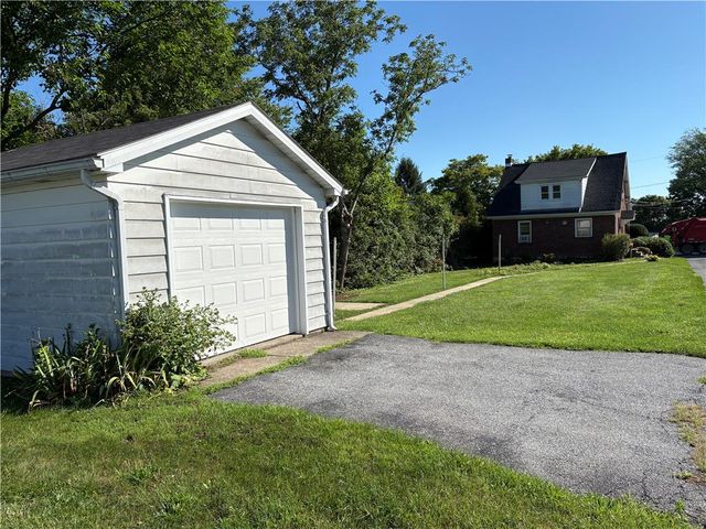 2122 2nd Avenue, Whitehall Twp, PA 18052