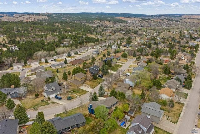 3804 PARKRIDGE DR, Rapid City, SD 57702