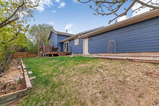 3804 PARKRIDGE DR, Rapid City, SD 57702