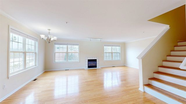 2890 Barclay Way, Ann Arbor, MI 48105