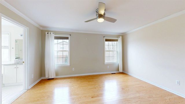 2890 Barclay Way, Ann Arbor, MI 48105