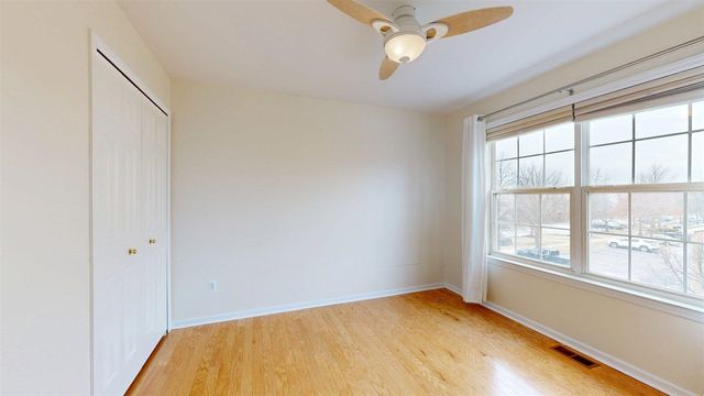 2890 Barclay Way, Ann Arbor, MI 48105