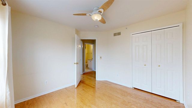 2890 Barclay Way, Ann Arbor, MI 48105