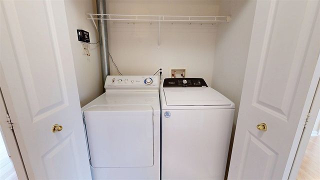 2890 Barclay Way, Ann Arbor, MI 48105