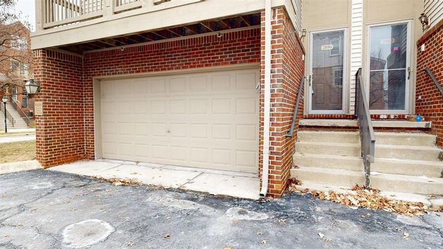 2890 Barclay Way, Ann Arbor, MI 48105