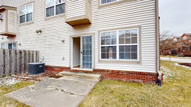 2890 Barclay Way, Ann Arbor, MI 48105