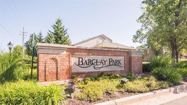 2890 Barclay Way, Ann Arbor, MI 48105