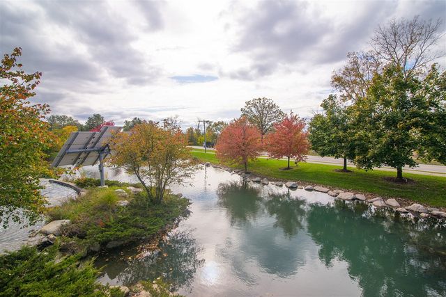 2890 Barclay Way, Ann Arbor, MI 48105