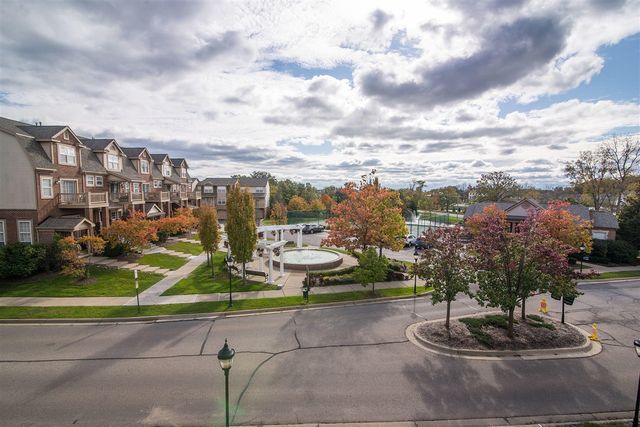 2890 Barclay Way, Ann Arbor, MI 48105