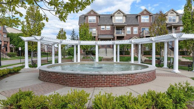 2890 Barclay Way, Ann Arbor, MI 48105