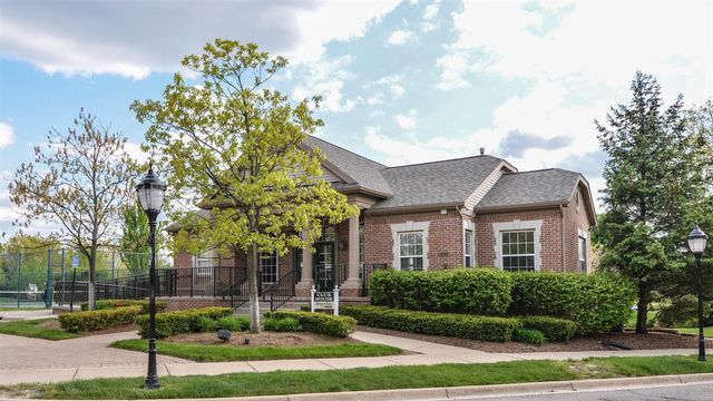 2890 Barclay Way, Ann Arbor, MI 48105