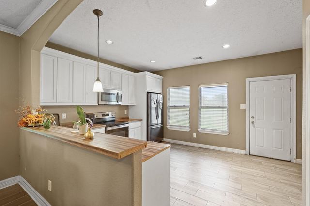 351 Cattle Drive Trail, Angleton, TX 77515