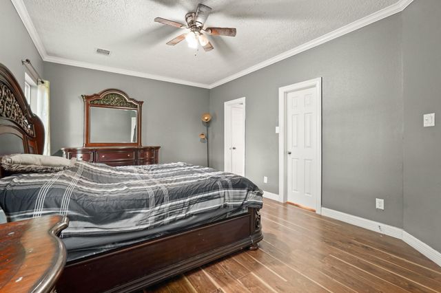 351 Cattle Drive Trail, Angleton, TX 77515