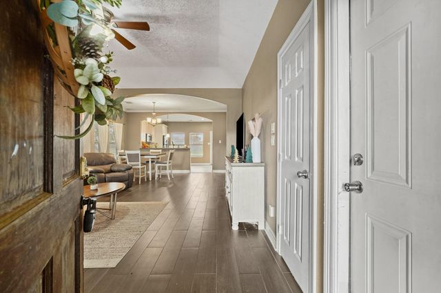 351 Cattle Drive Trail, Angleton, TX 77515