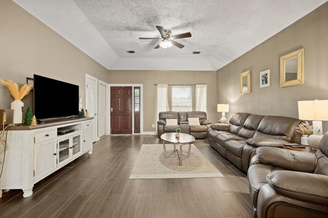 351 Cattle Drive Trail, Angleton, TX 77515