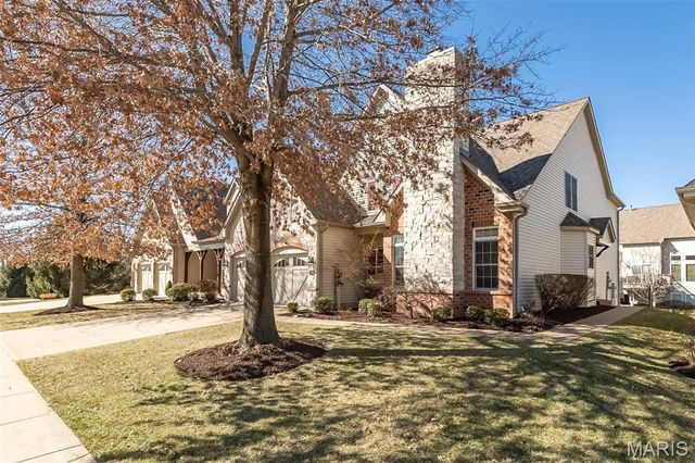 1103 Spruce Forest Drive, Lake St Louis, MO 63367