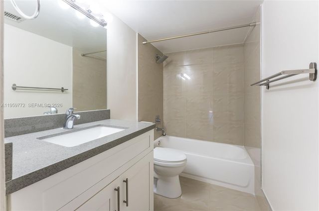 8810 SW 132nd Pl 404DN, Miami, FL 33186