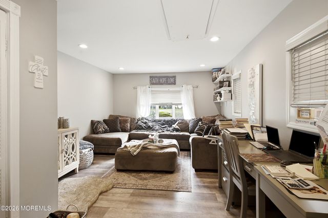 102 Susan Drive, Jackson, NJ 08527