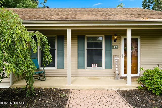 102 Susan Drive, Jackson, NJ 08527