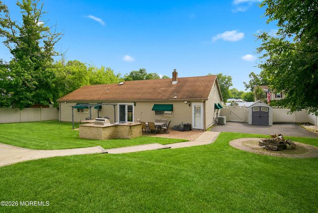 102 Susan Drive, Jackson, NJ 08527