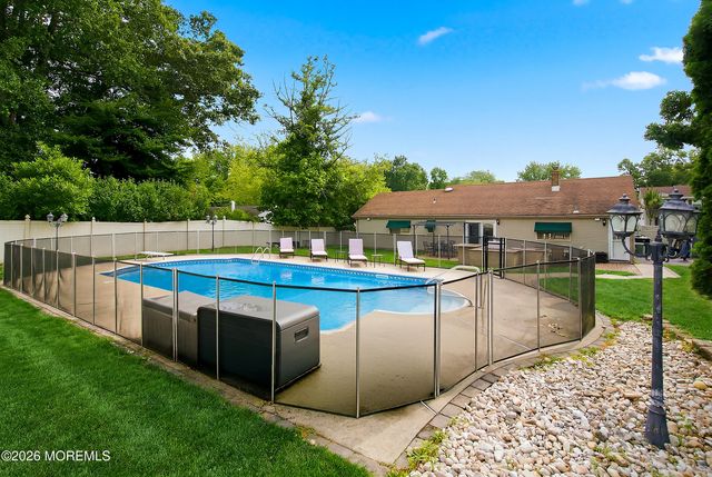 102 Susan Drive, Jackson, NJ 08527